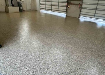 OUTBACK (2) OUTBACK (2)